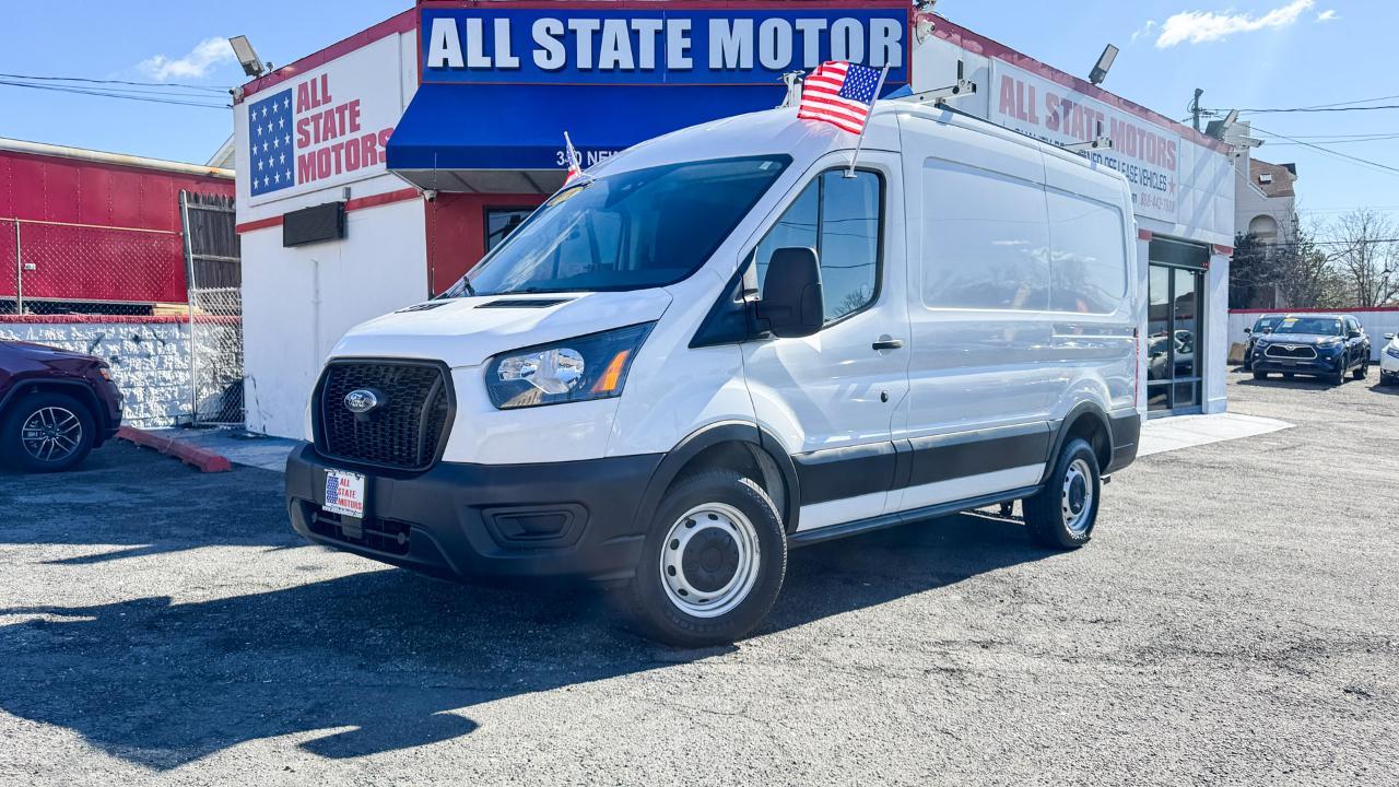 Ford Transit Cargo Van T-250 130" Med Rf 9070 GVWR RWD 2021