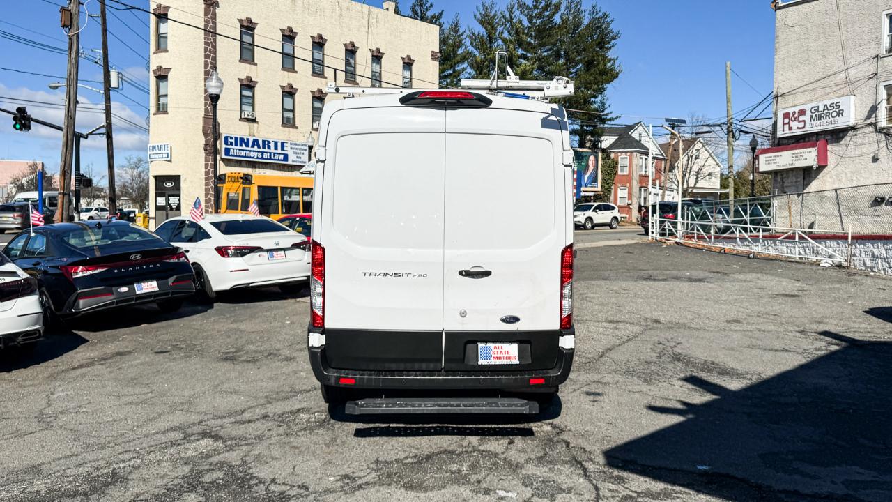 Ford Transit Cargo Van T-250 130" Med Rf 9070 GVWR RWD 2021