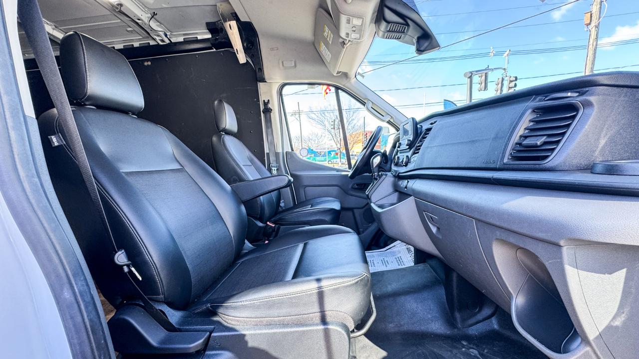 Ford Transit Cargo Van T-250 130" Med Rf 9070 GVWR RWD 2021