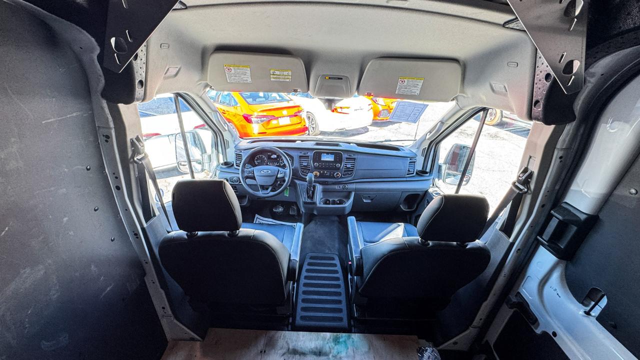 Ford Transit Cargo Van T-250 130" Med Rf 9070 GVWR RWD 2021
