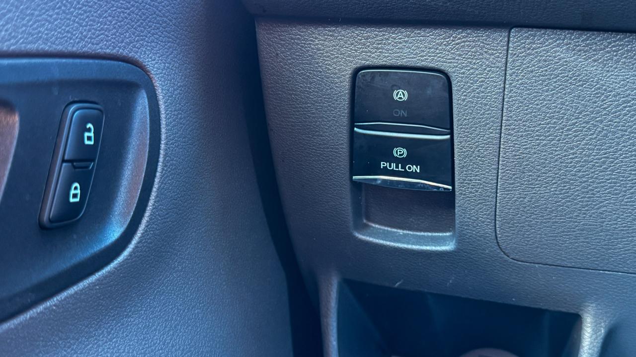 Ford Transit Cargo Van T-250 130" Med Rf 9070 GVWR RWD 2021