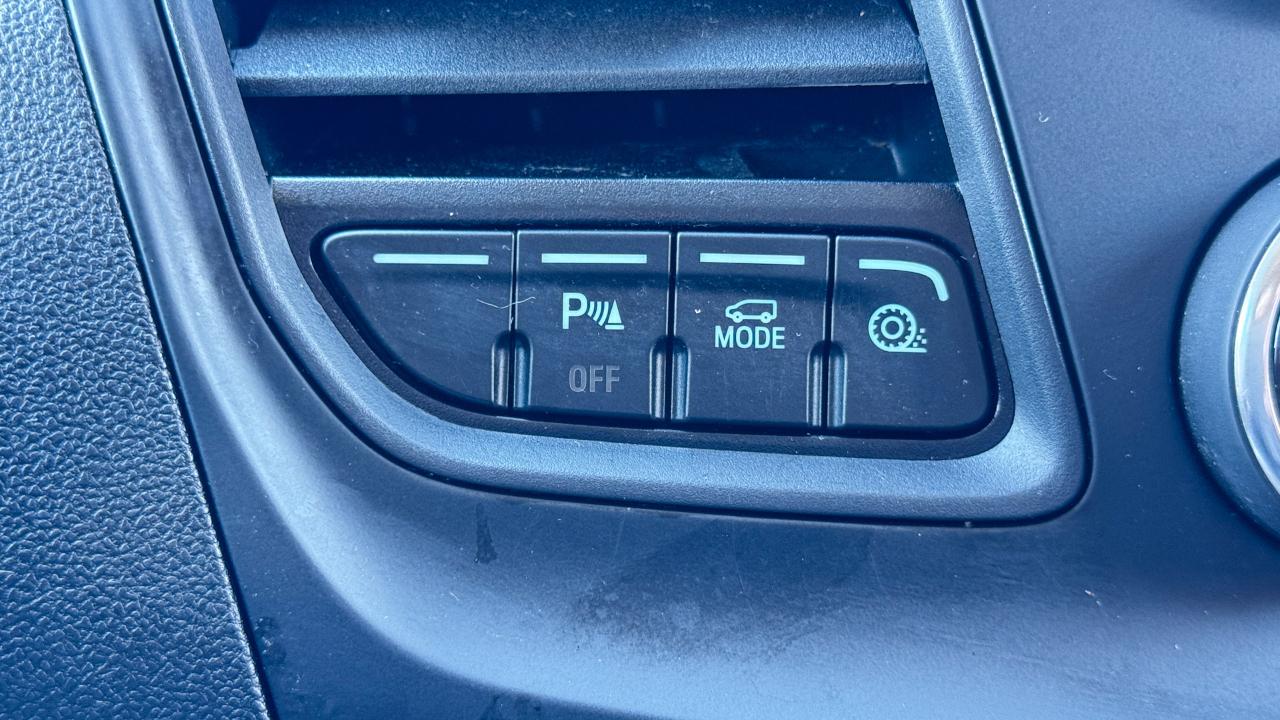 Ford Transit Cargo Van T-250 130" Med Rf 9070 GVWR RWD 2021