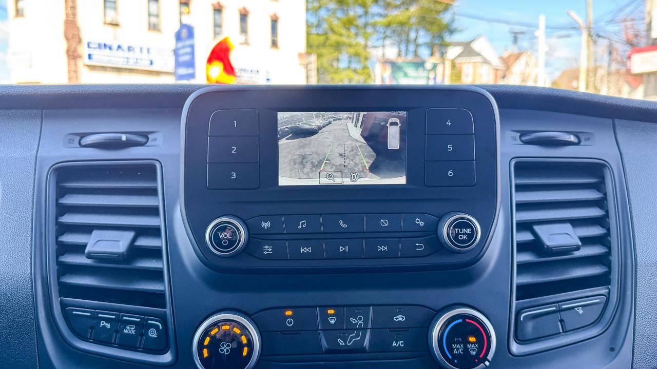 Ford Transit Cargo Van T-250 130" Med Rf 9070 GVWR RWD 2021