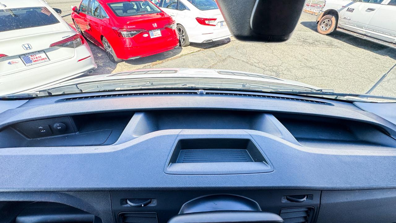 Ford Transit Cargo Van T-250 130" Med Rf 9070 GVWR RWD 2021