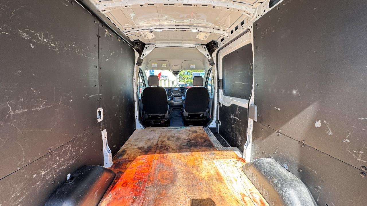 Ford Transit Cargo Van T-250 130" Med Rf 9070 GVWR RWD 2021