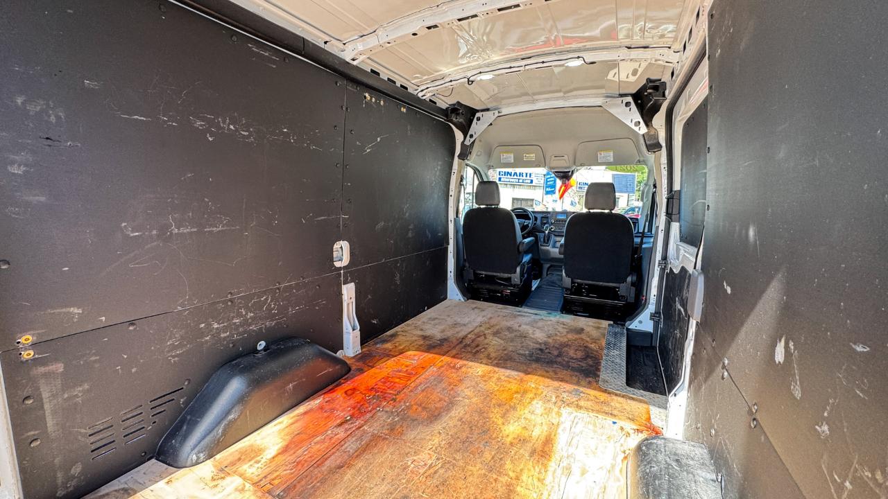 Ford Transit Cargo Van T-250 130" Med Rf 9070 GVWR RWD 2021