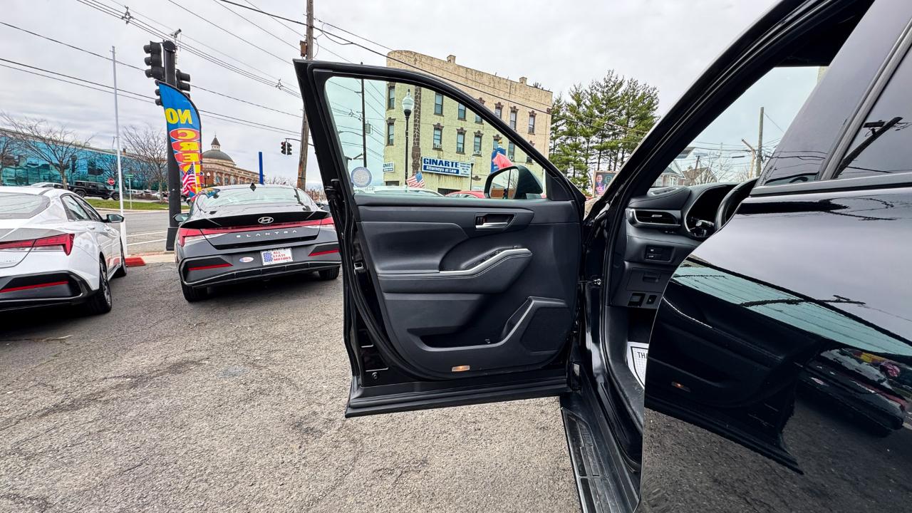 Toyota Highlander XSE AWD (Natl) 2021