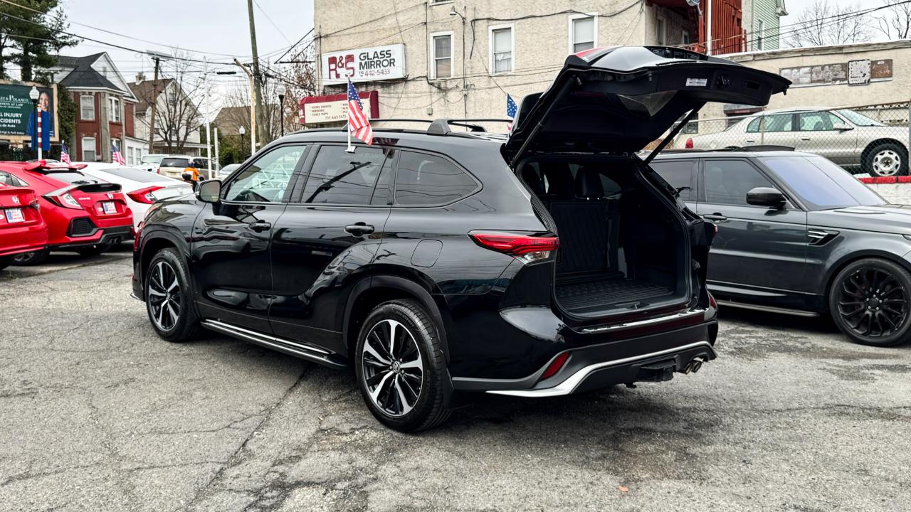 Toyota Highlander XSE AWD (Natl) 2021