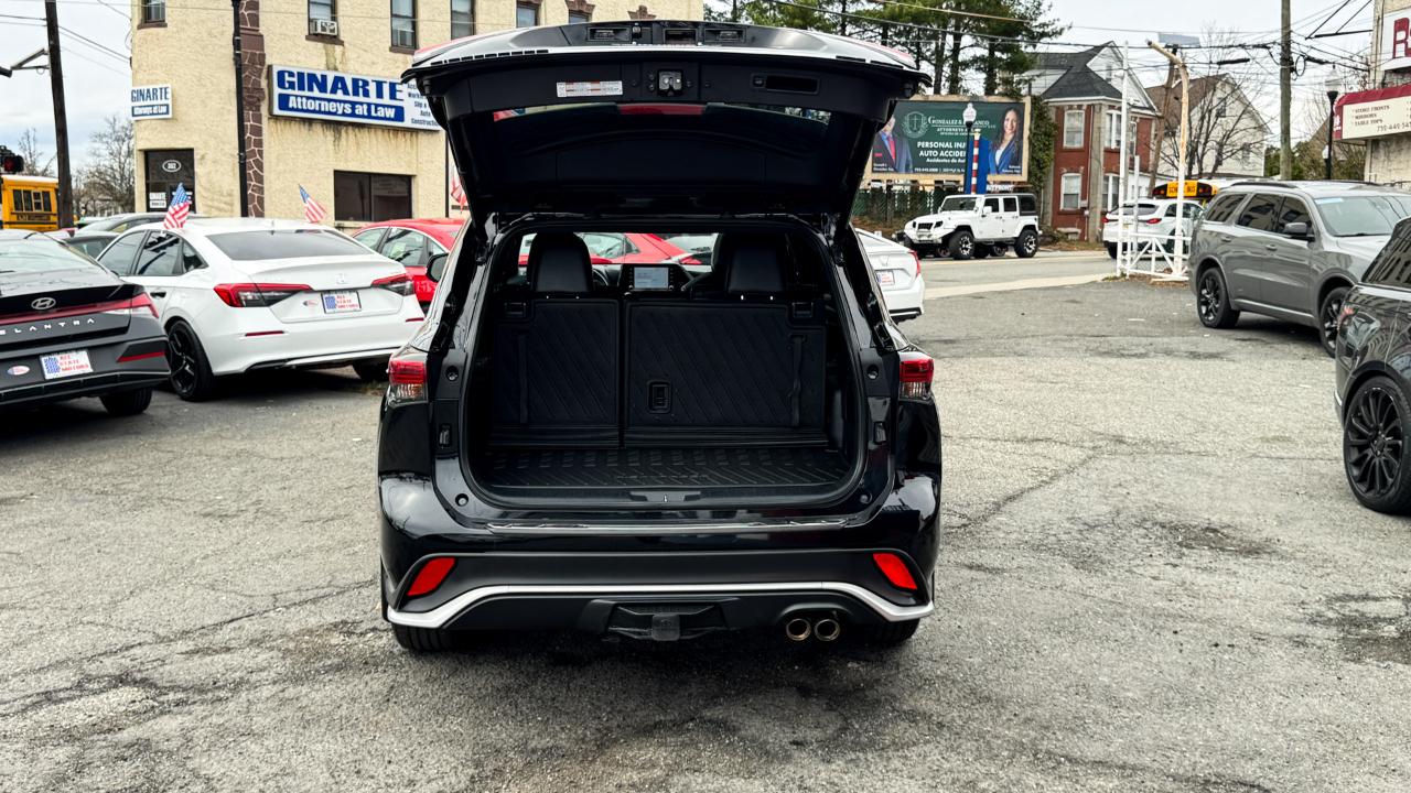 Toyota Highlander XSE AWD (Natl) 2021