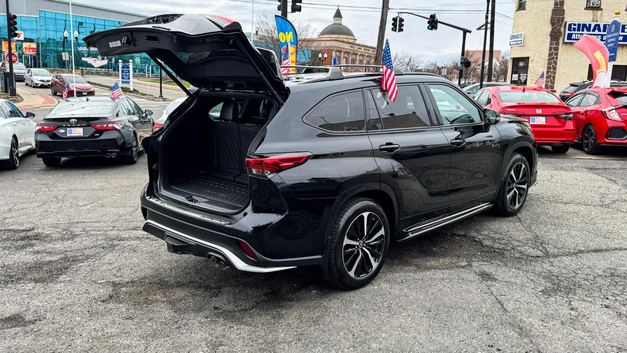 Toyota Highlander XSE AWD (Natl) 2021