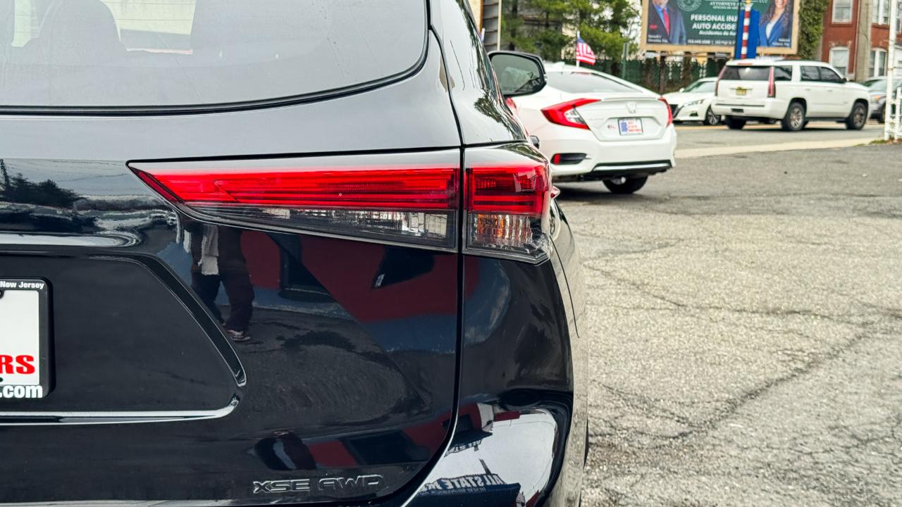 Toyota Highlander XSE AWD (Natl) 2021