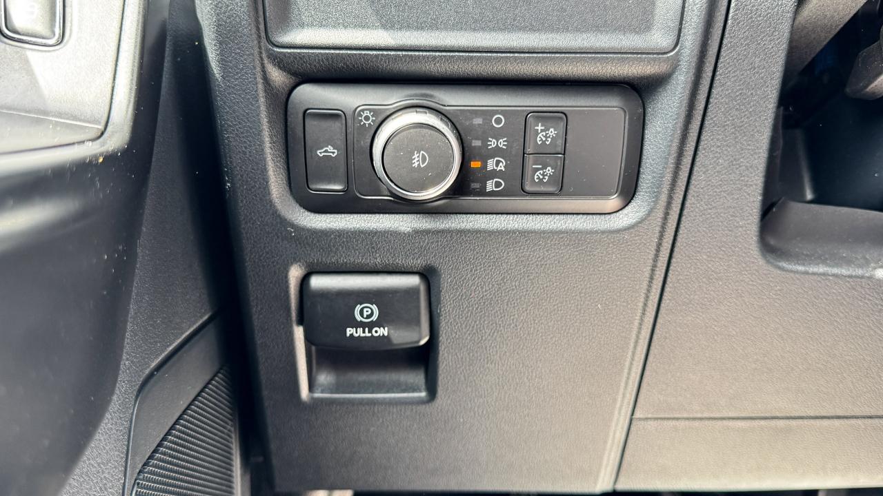 Ford F-150 4WD SuperCrew 150" XL 2021