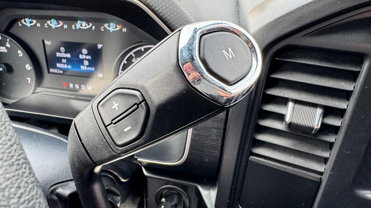 Ford F-150 4WD SuperCrew 150" XL 2021