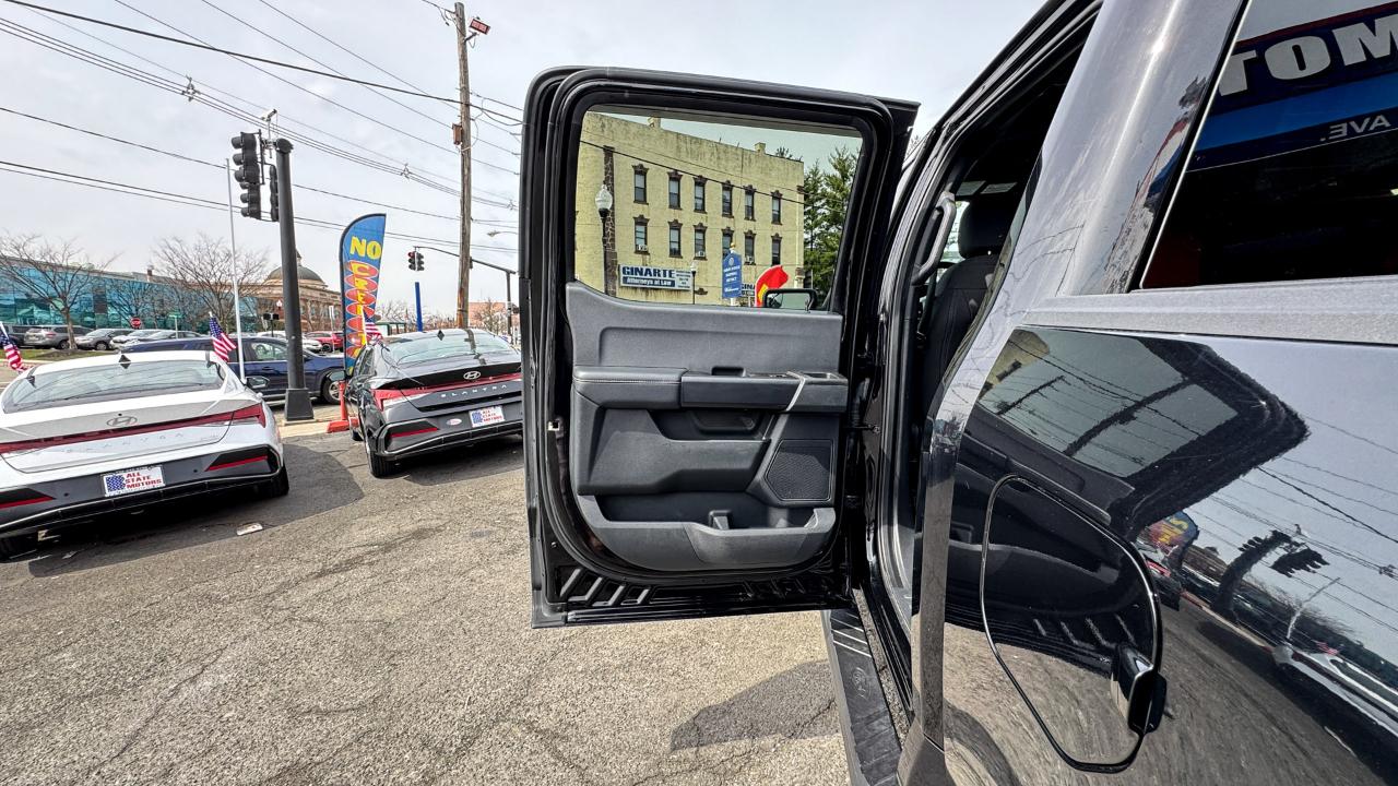 Ford F-150 4WD SuperCrew 150" XL 2021