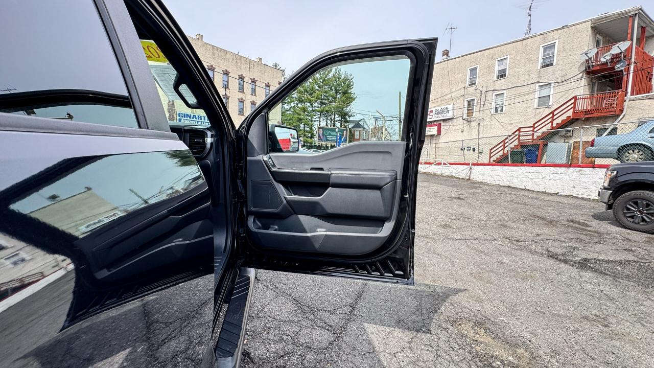 Ford F-150 4WD SuperCrew 150" XL 2021