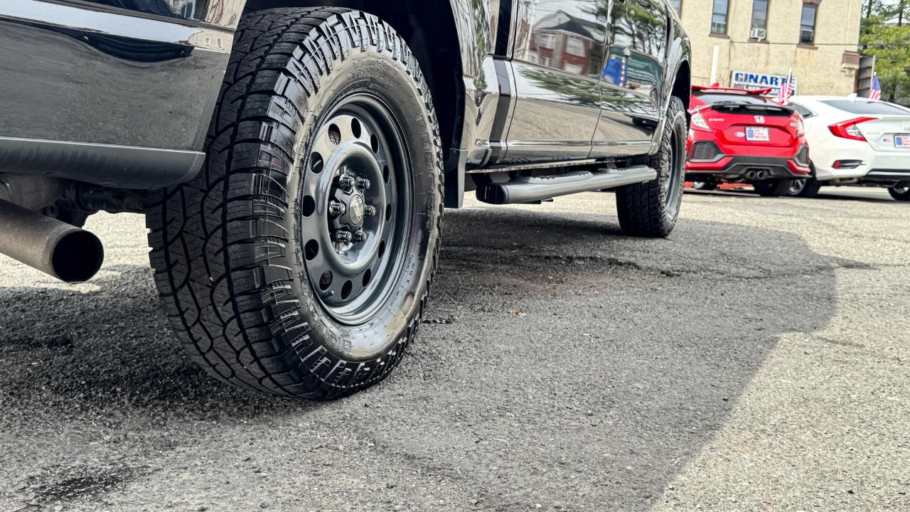 Ford F-150 4WD SuperCrew 150" XL 2021