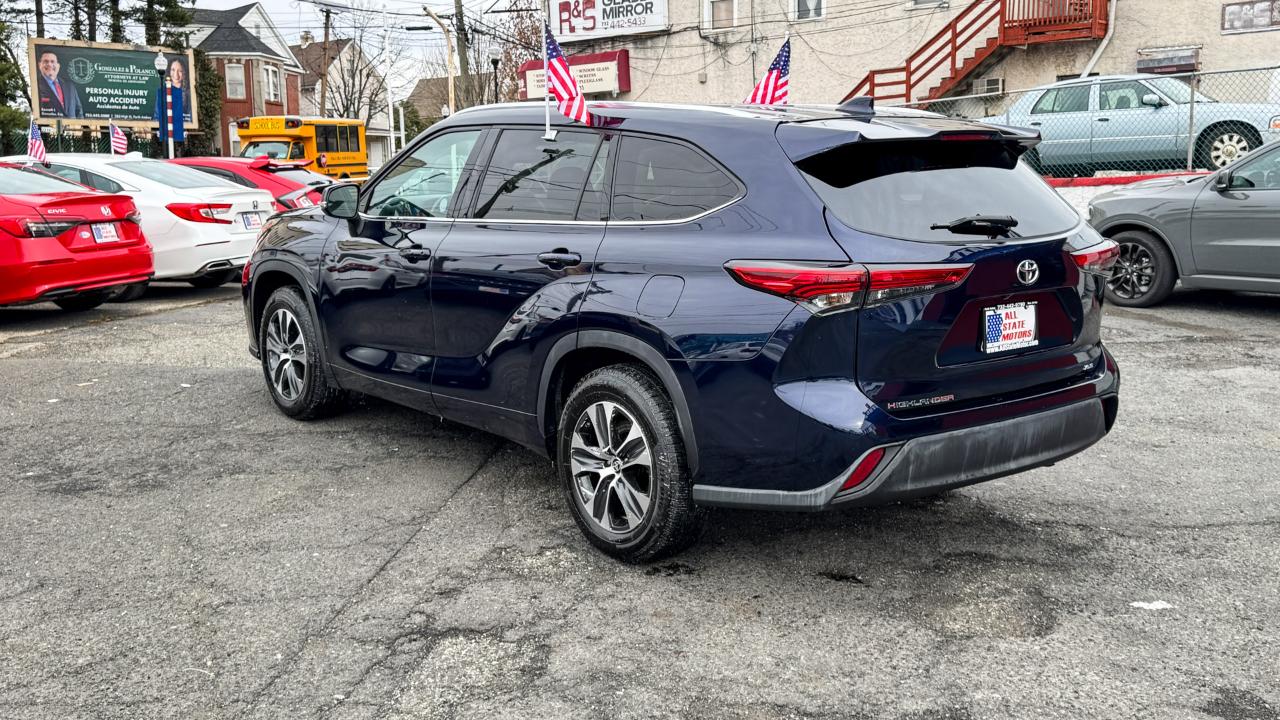 Toyota Highlander XLE FWD (Natl) 2021