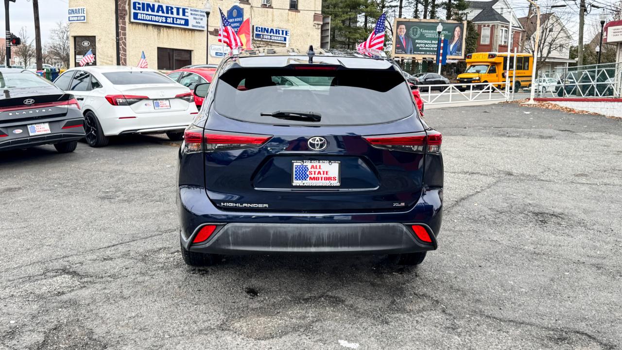 Toyota Highlander XLE FWD (Natl) 2021