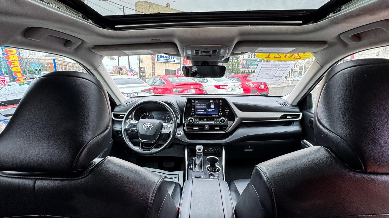 Toyota Highlander XLE FWD (Natl) 2021