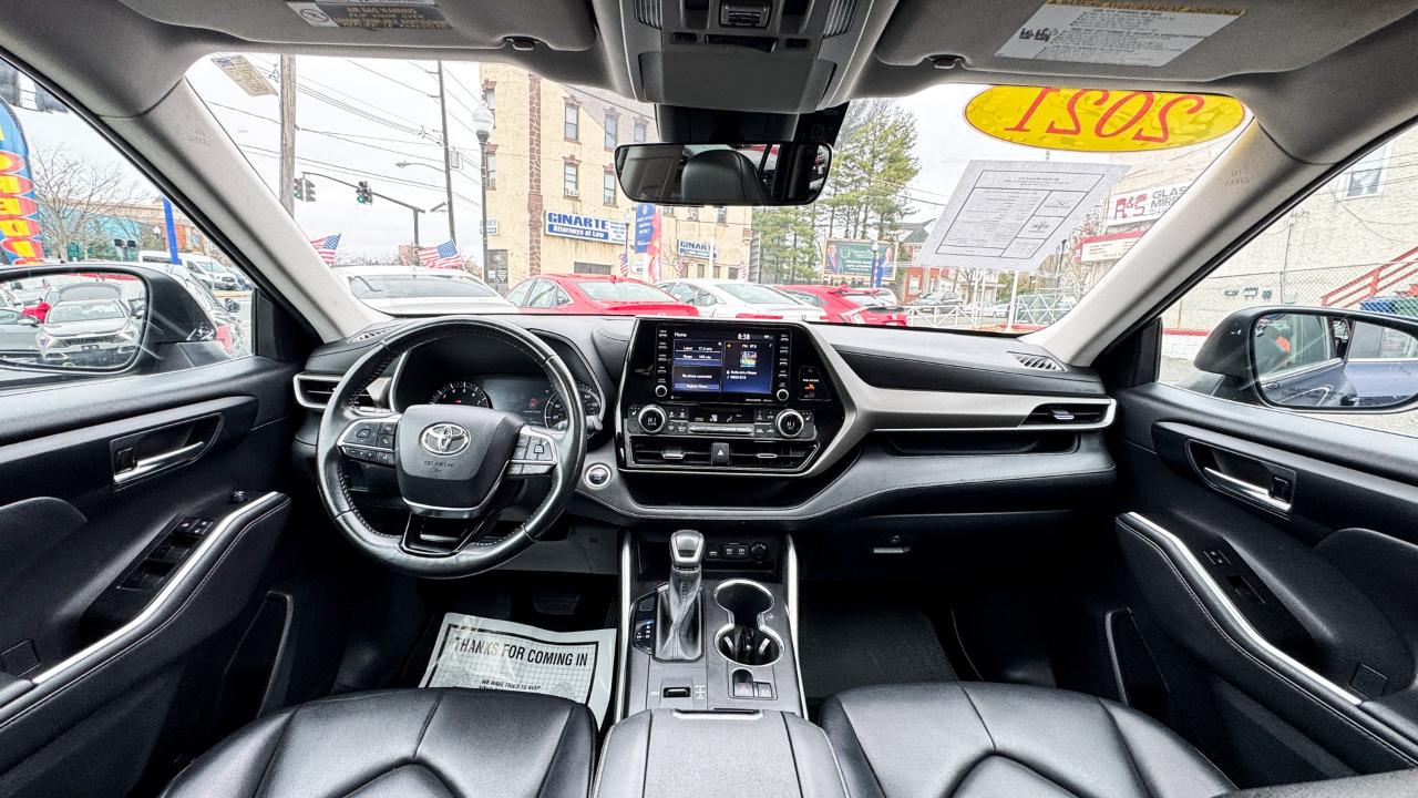 Toyota Highlander XLE FWD (Natl) 2021