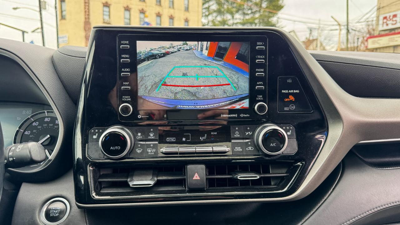 Toyota Highlander XLE FWD (Natl) 2021