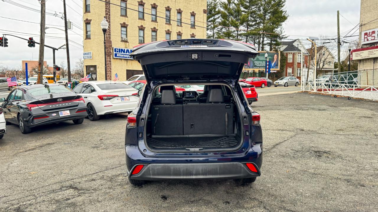 Toyota Highlander XLE FWD (Natl) 2021