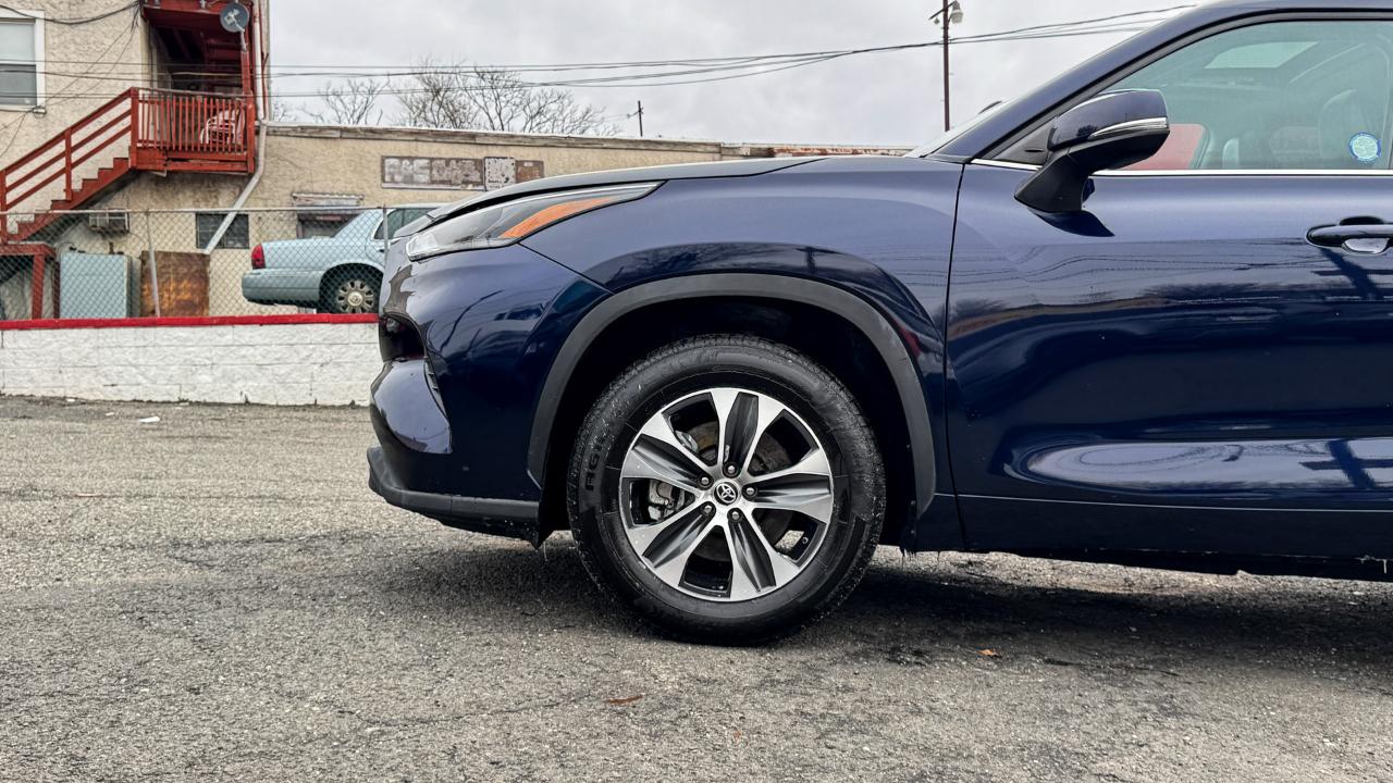 Toyota Highlander XLE FWD (Natl) 2021