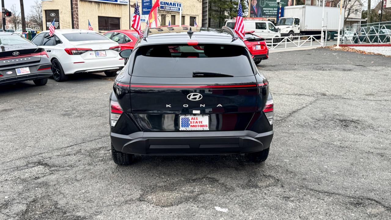 Hyundai Kona SEL FWD 2024