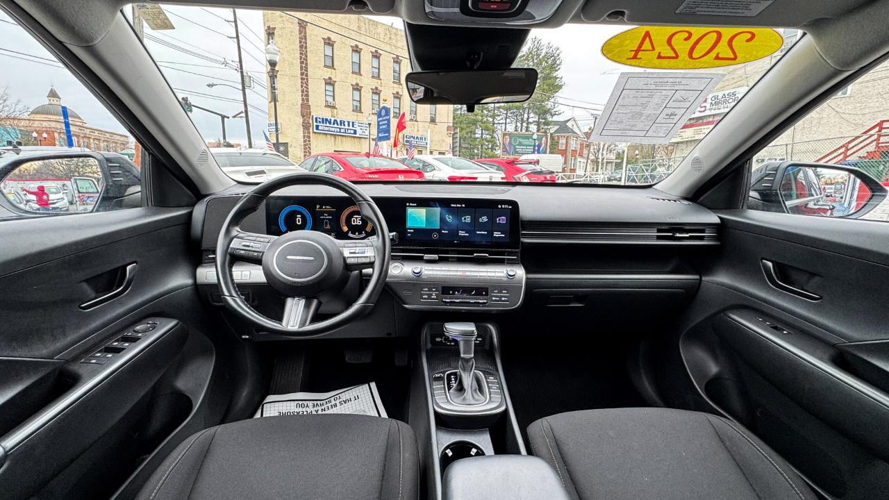 Hyundai Kona SEL FWD 2024