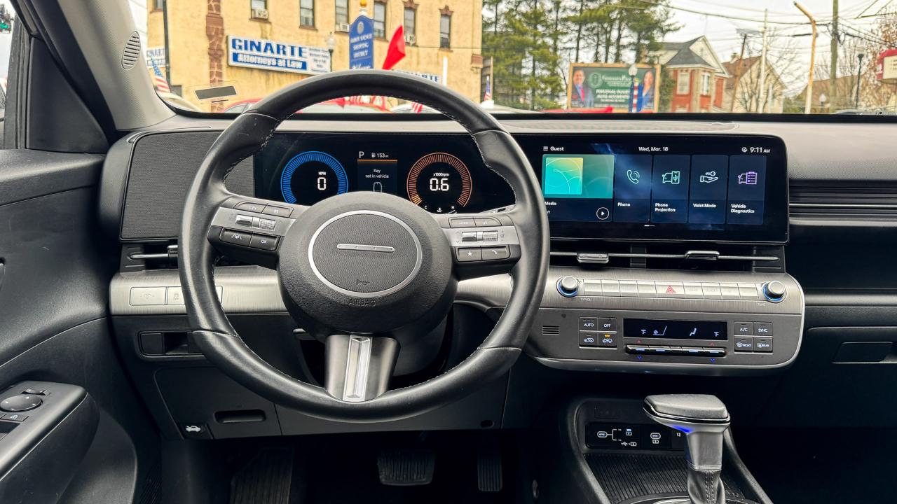 Hyundai Kona SEL FWD 2024