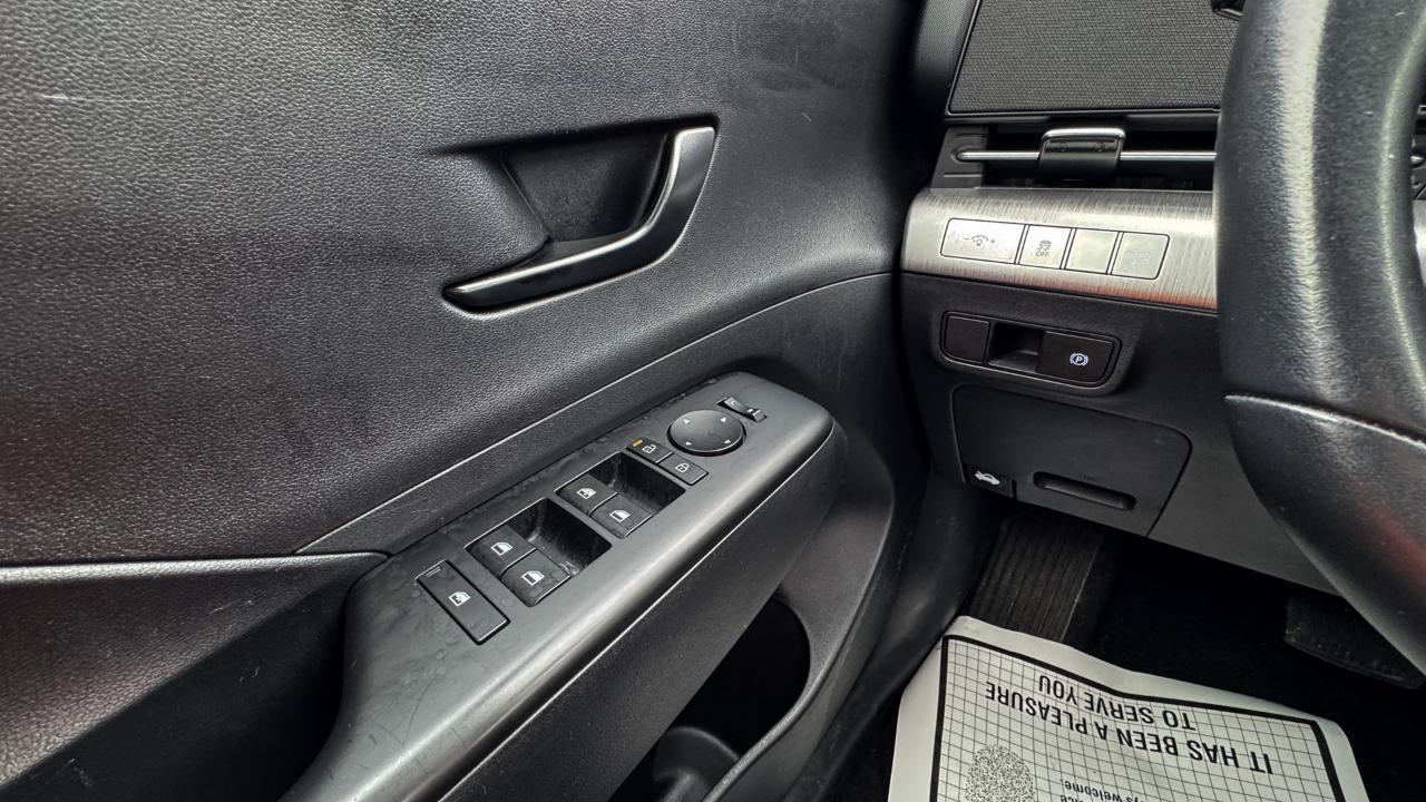 Hyundai Kona SEL FWD 2024