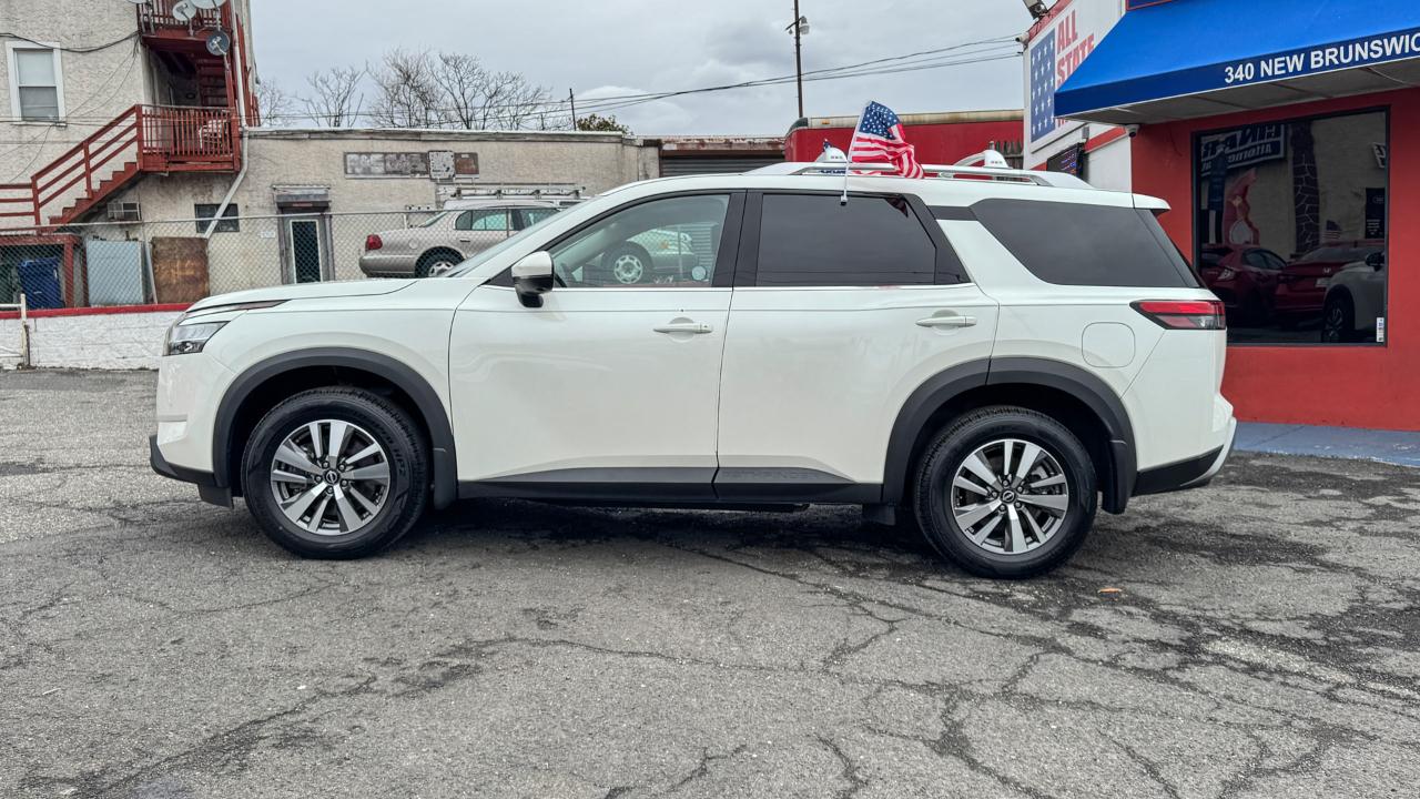 Nissan Pathfinder SL 4WD 2023