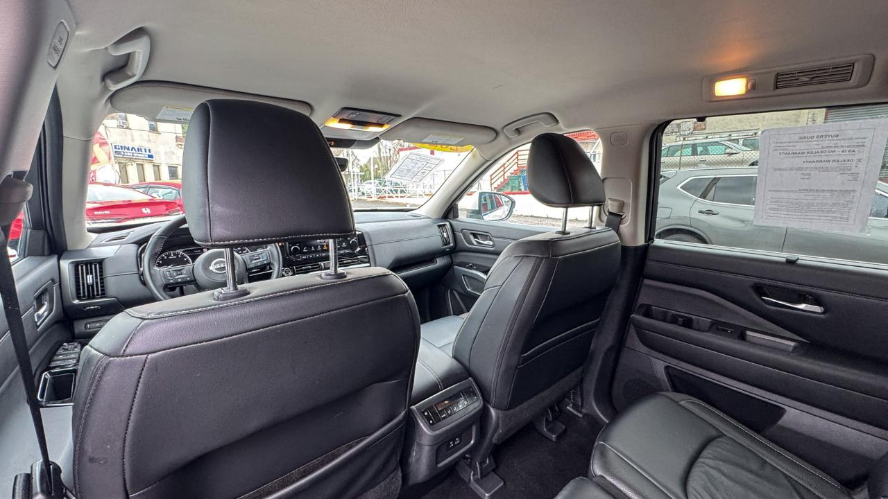 Nissan Pathfinder SL 4WD 2023