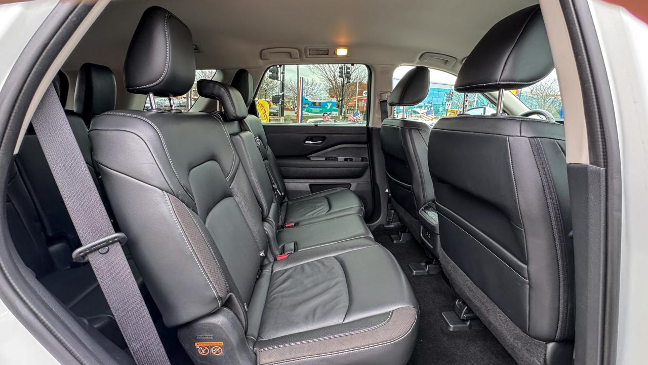 Nissan Pathfinder SL 4WD 2023