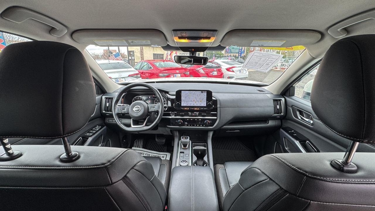 Nissan Pathfinder SL 4WD 2023