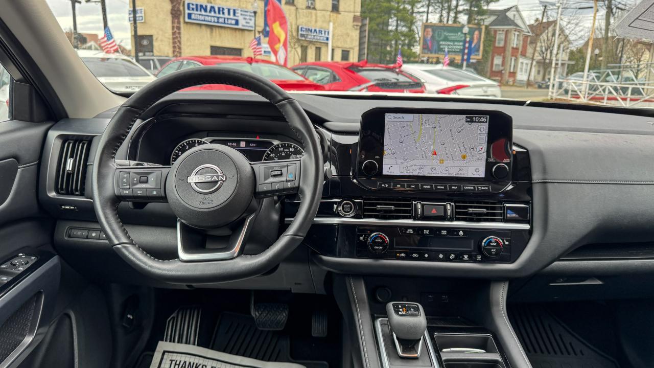 Nissan Pathfinder SL 4WD 2023