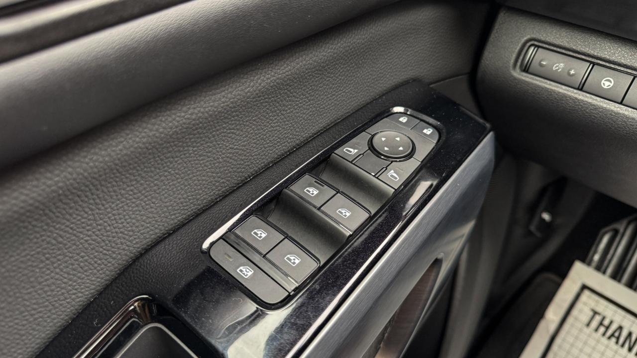 Nissan Pathfinder SL 4WD 2023