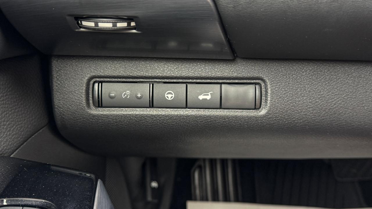 Nissan Pathfinder SL 4WD 2023