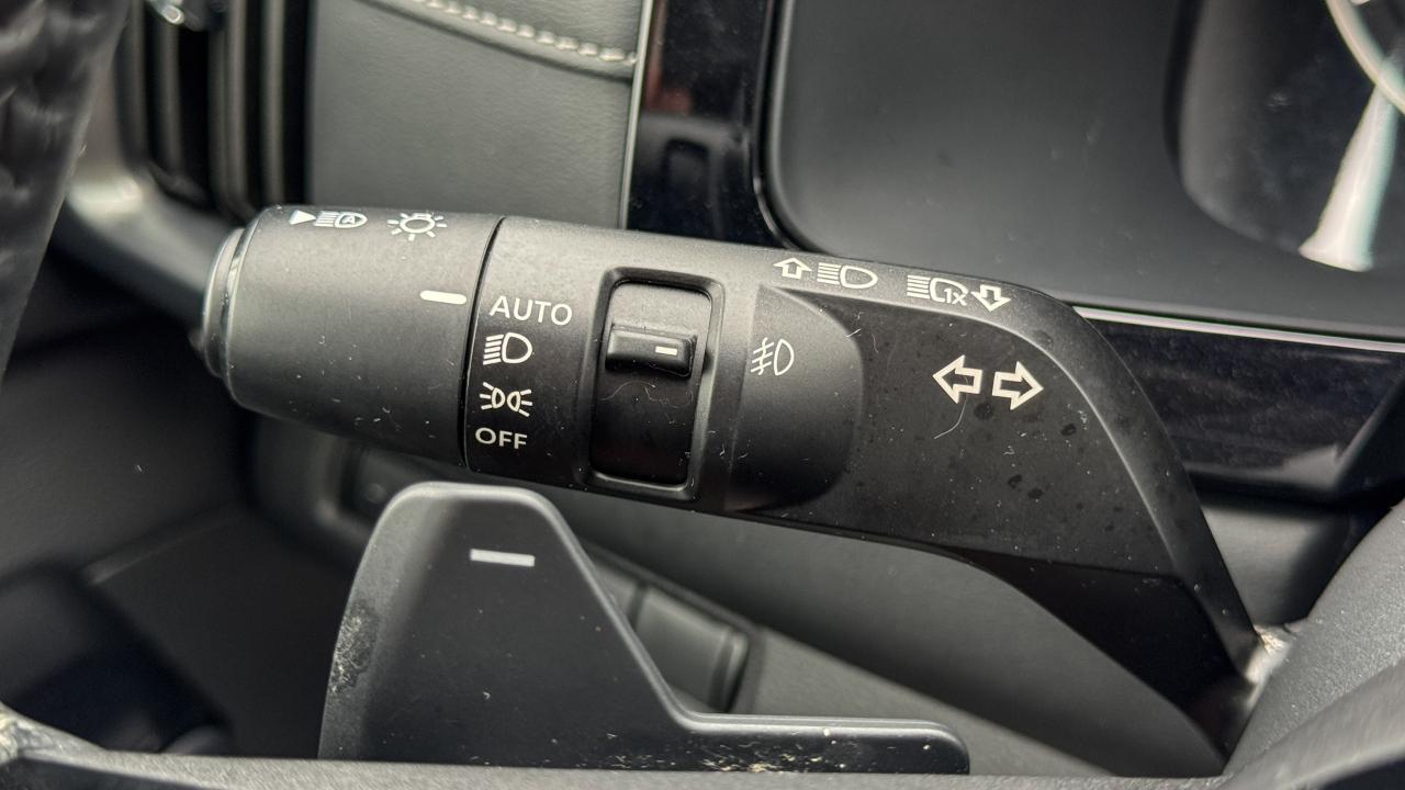 Nissan Pathfinder SL 4WD 2023