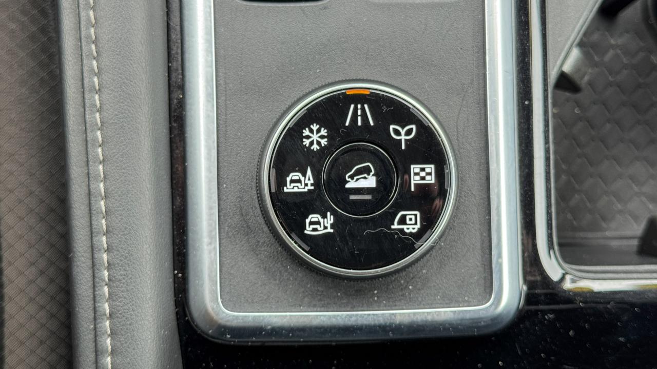 Nissan Pathfinder SL 4WD 2023