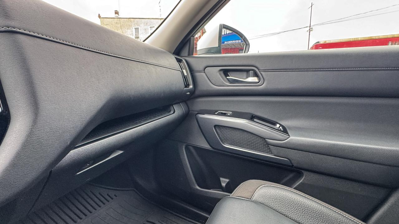 Nissan Pathfinder SL 4WD 2023