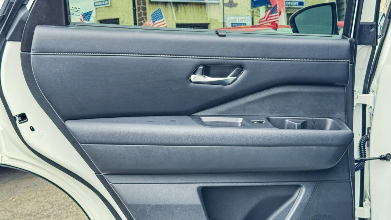 Nissan Pathfinder SL 4WD 2023