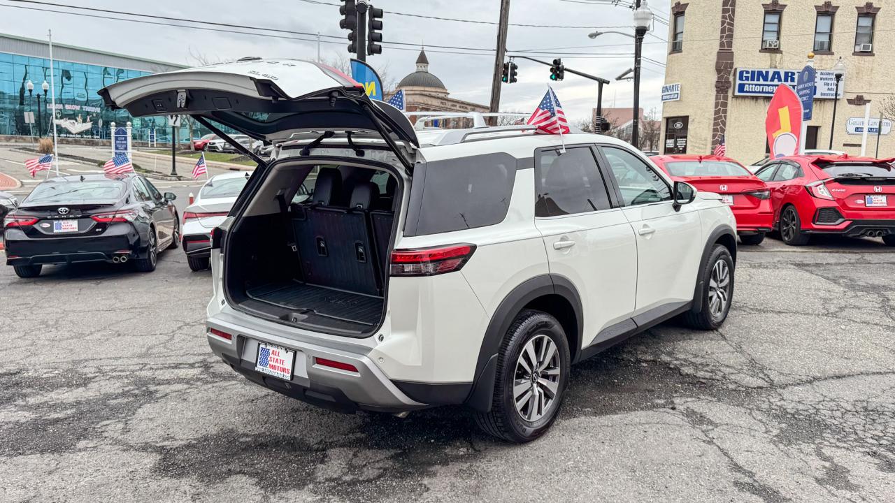 Nissan Pathfinder SL 4WD 2023