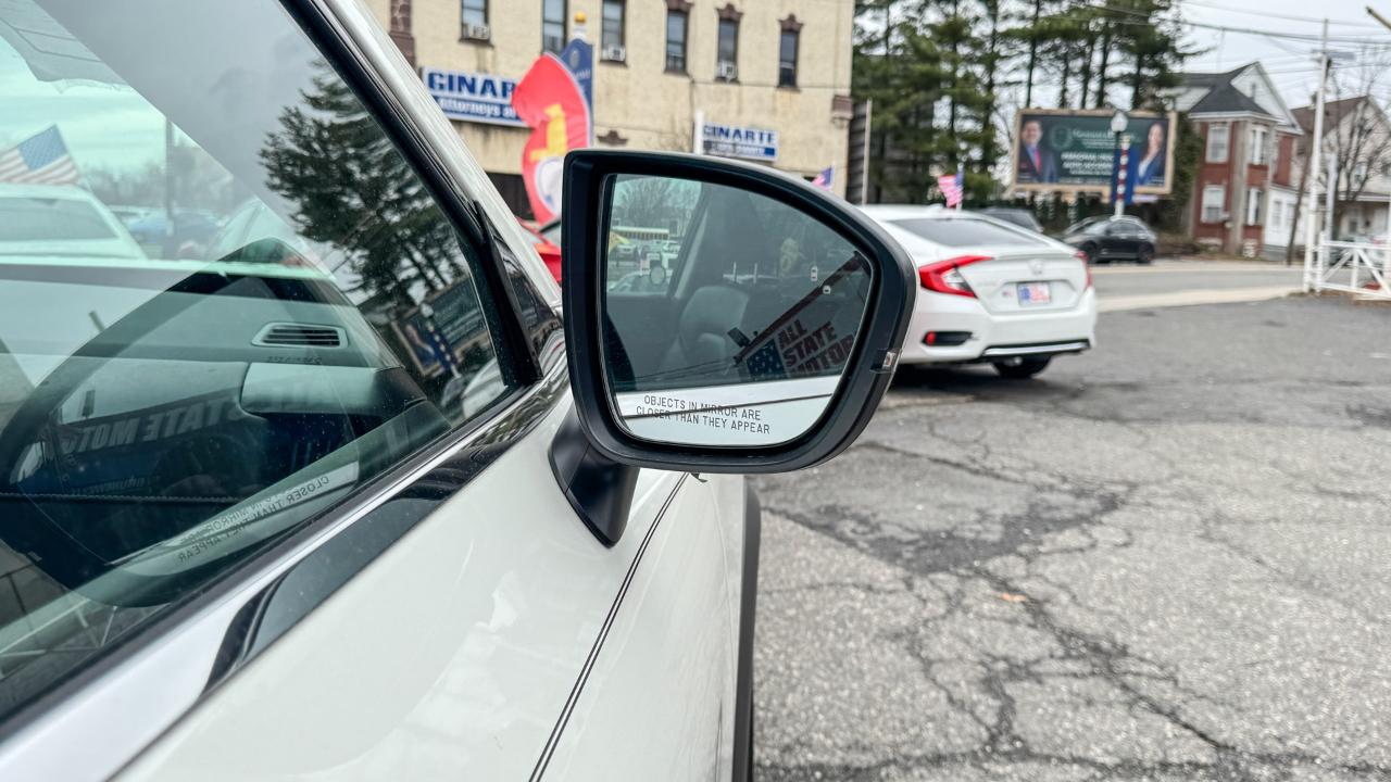 Nissan Pathfinder SL 4WD 2023