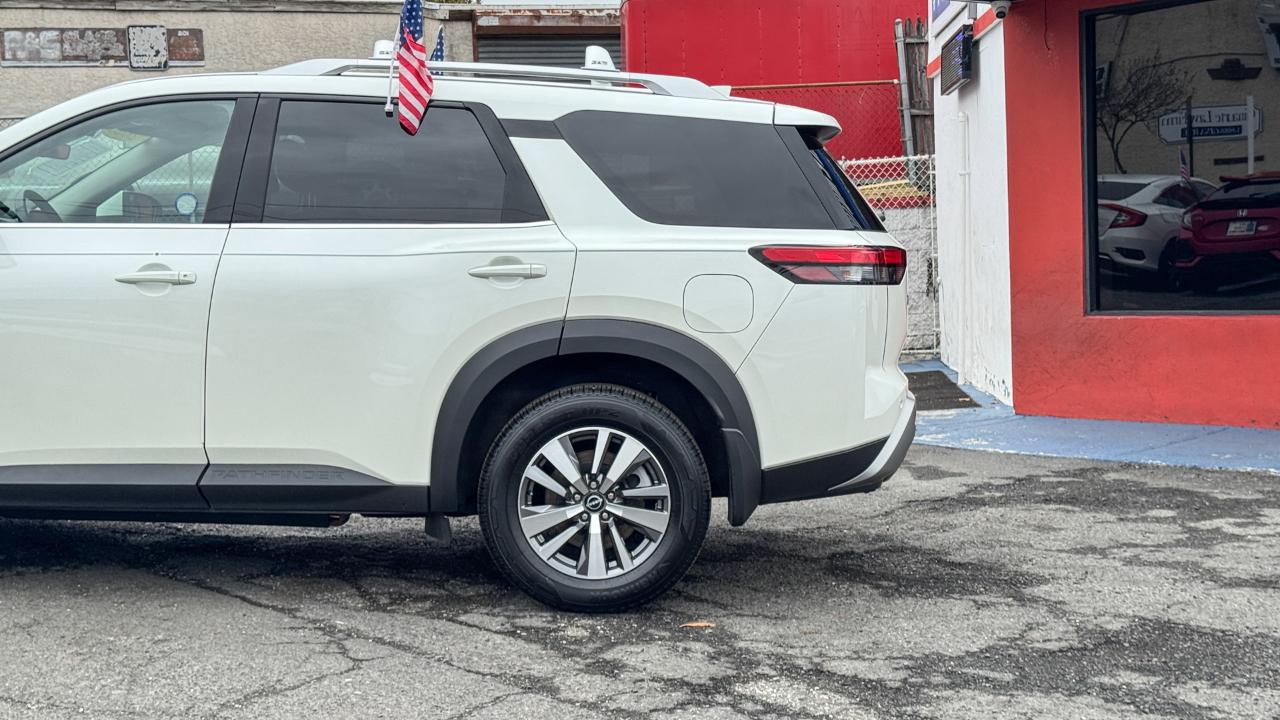 Nissan Pathfinder SL 4WD 2023