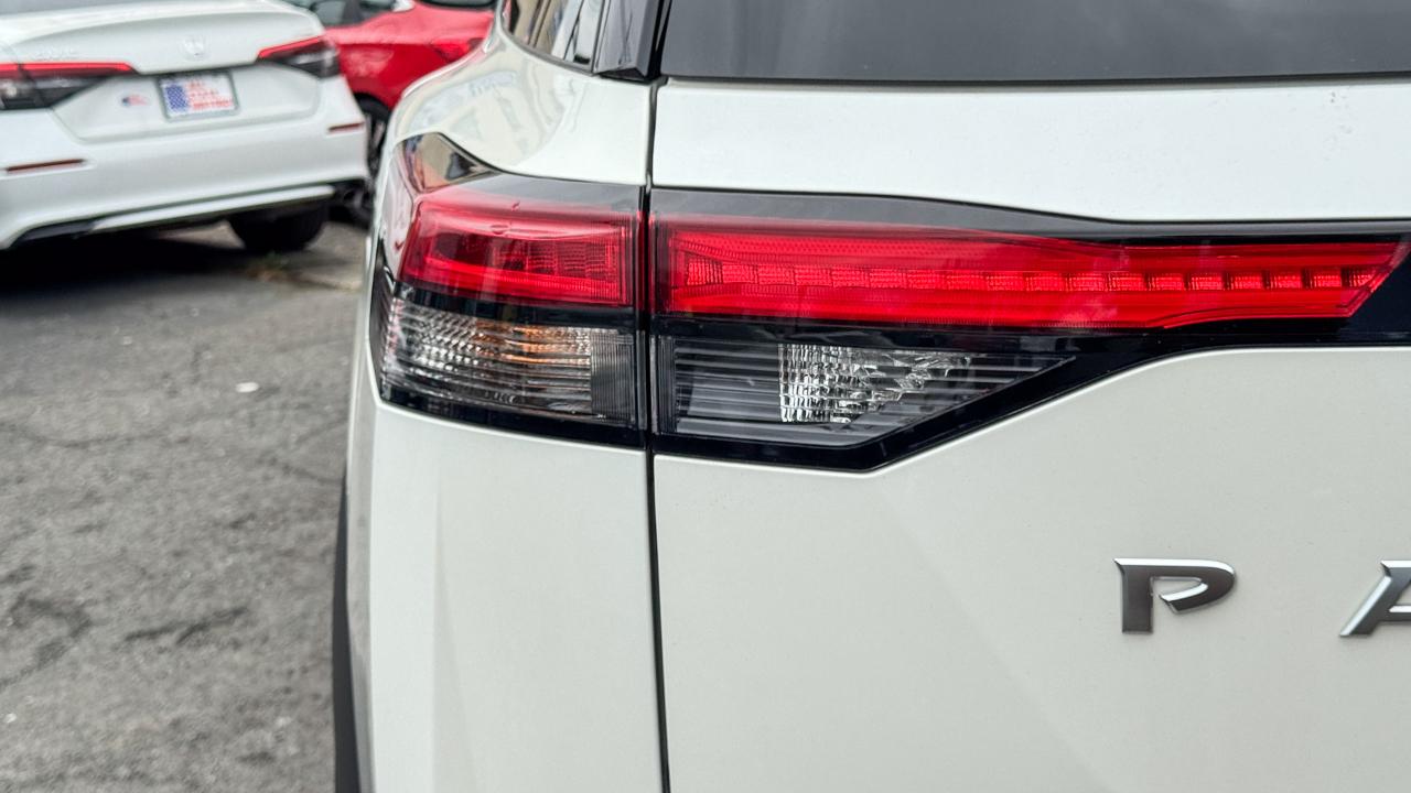 Nissan Pathfinder SL 4WD 2023