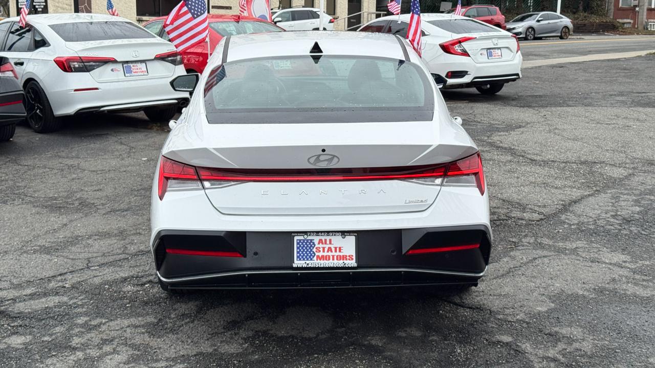 Hyundai Elantra Limited IVT 2024