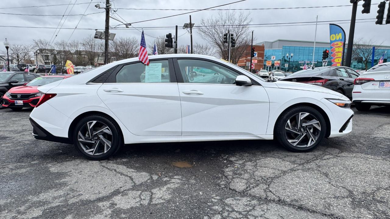 Hyundai Elantra Limited IVT 2024