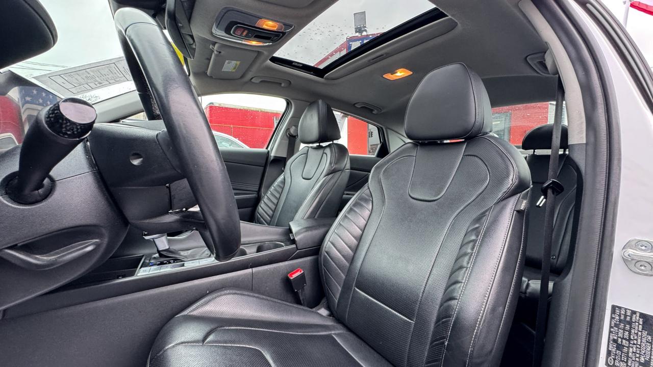 Hyundai Elantra Limited IVT 2024