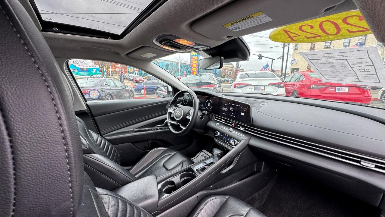 Hyundai Elantra Limited IVT 2024